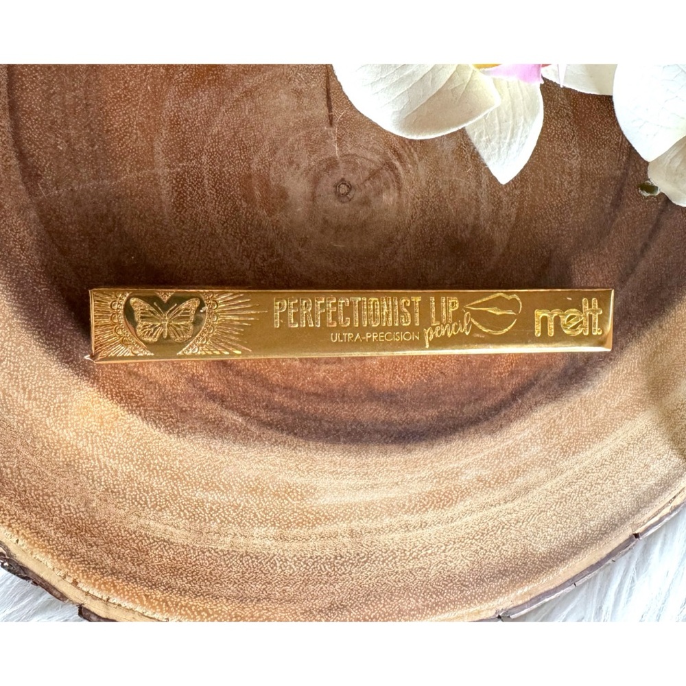 NWT Melt Cosmetics Perfectionist Lip Ultra-Precision Pencil